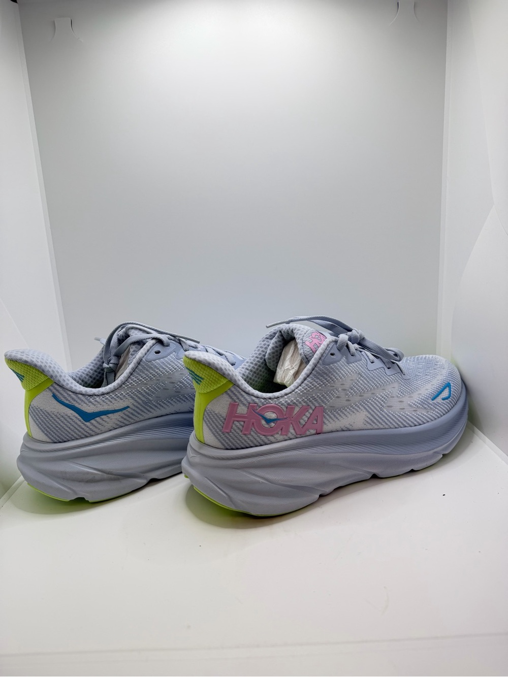 Hoka Clifton 9